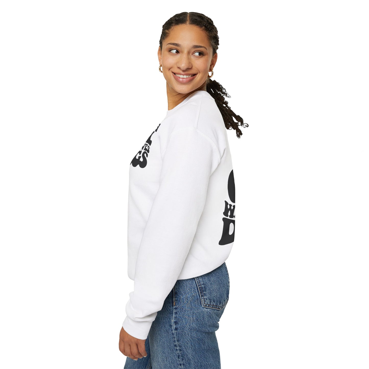 Backprint Heavy Blend™ Crewneck Sweatshirt "Just a Girl who loves Dogs"